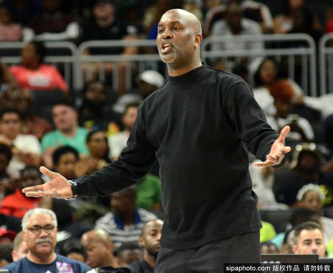 世预赛-国足vs沙特首发：张玉宁、韦世豪、王上源出战，塞鸟替补.