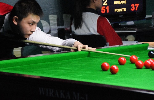 多纳鲁马不会出球=不适合曼城？你们尊重双料欧洲冠军？