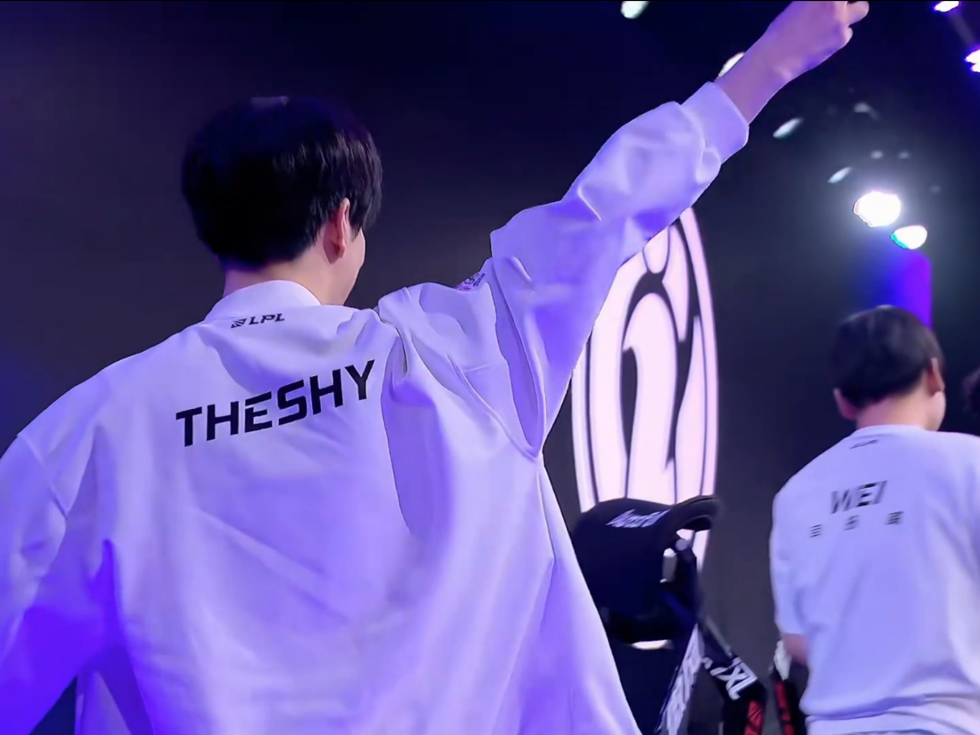 持强度与效 持强度与效